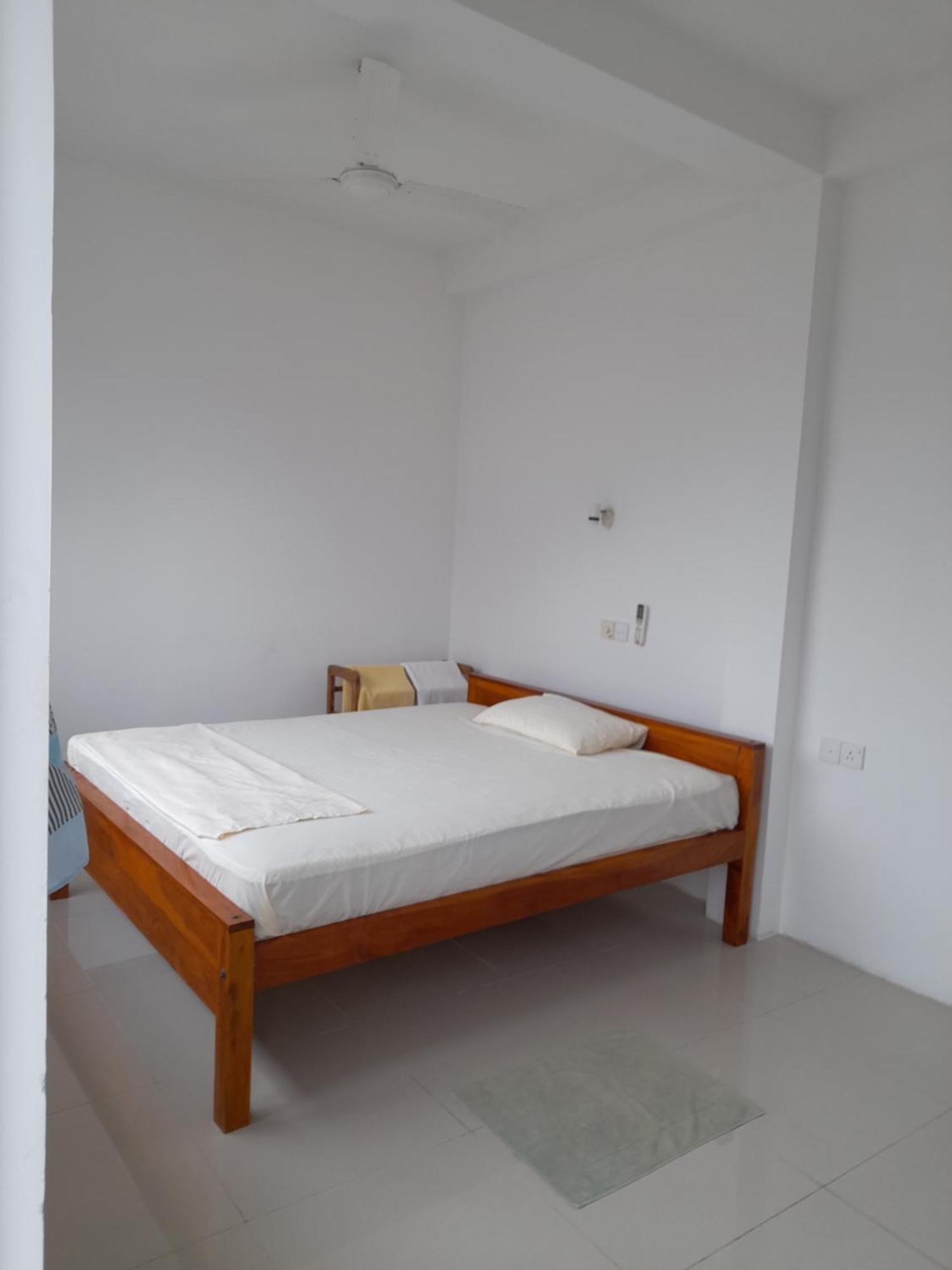 Hotel Remember Hikkaduwa Room photo